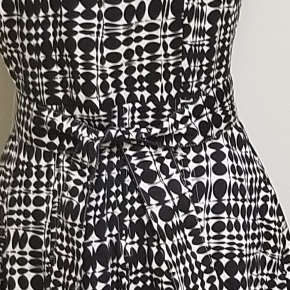 Calvin Klein Women's Sleeveles Dress Size 4 - Picture 7 of 7